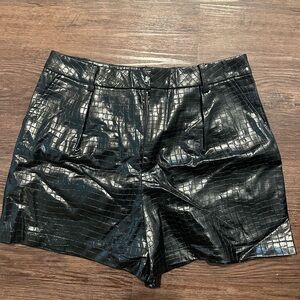 7 For All Mankind Black Croc-Embossed Shorts Size Large
